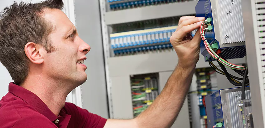 Offshore and Petroleum Facility Electrician in Richland
